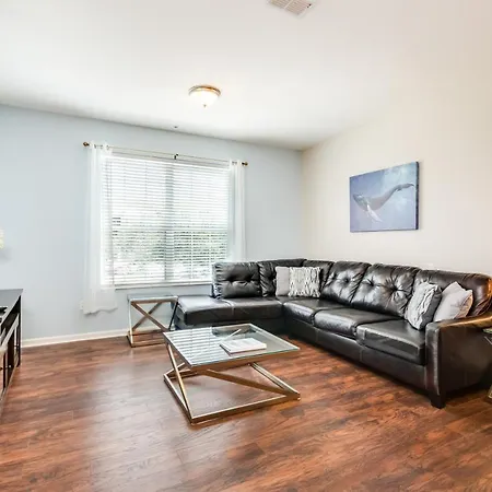 Spacious Vista Cay Condo, Near Universal